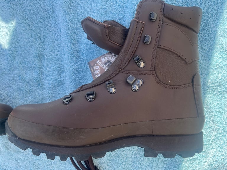ALTBERG DEFENDER BOOTS COMBAT HIGH LIABILITY BROWN LADIES size 7