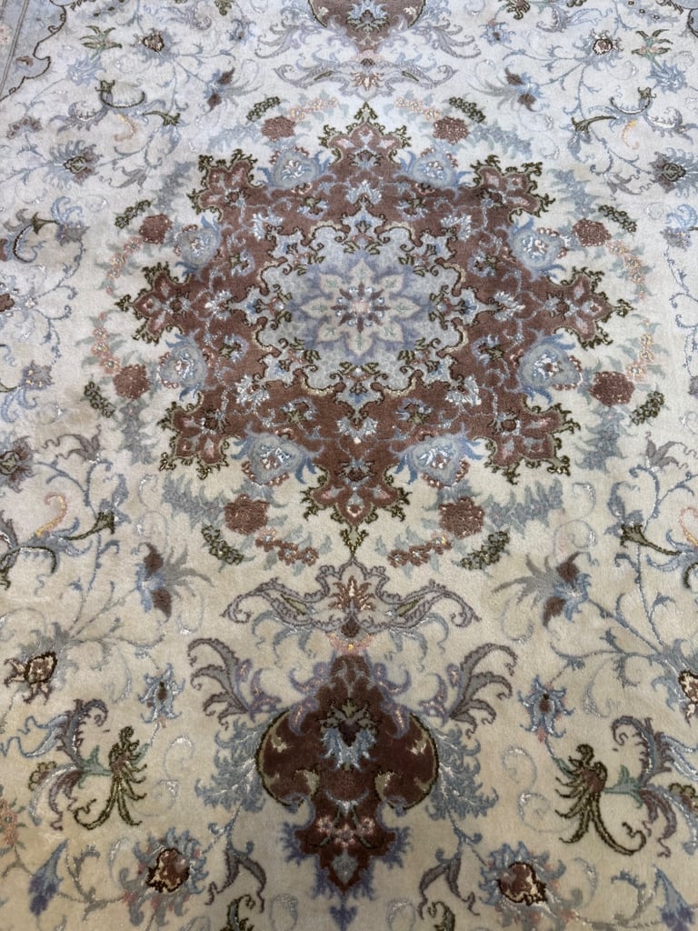 Luxury handmade Persian Tabriz silk rug 300x200cm