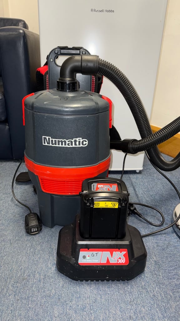 Numatic NX300 Vacuum with Charger – Lightly Used, Excellent Condition
