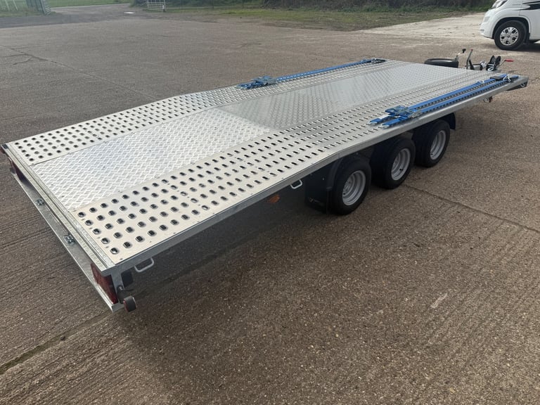 Car transporter trailer 3500 kilo 3 axel 