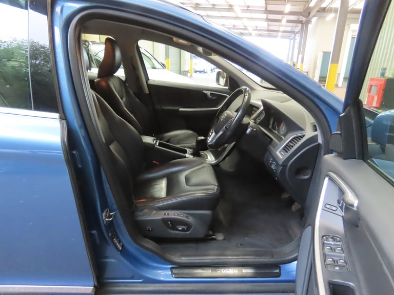 2015 Volvo XC60 D4 [181] SE Lux 5dr Diesel
