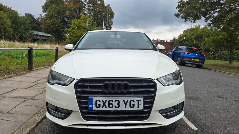 image for Audi, A3, Hatchback, 2013, Semi-Auto, 1197 (cc), 3 doors