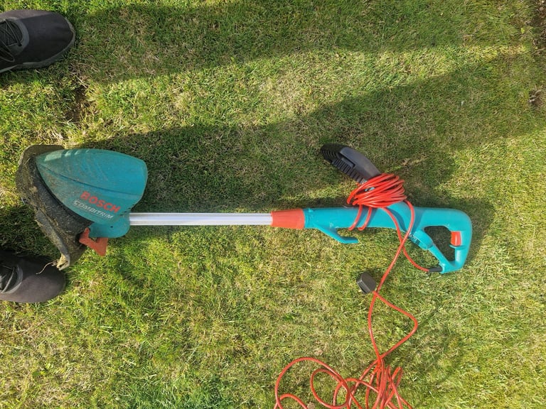 Bosch Grass Strimmer/Trimmer (Wired) £20