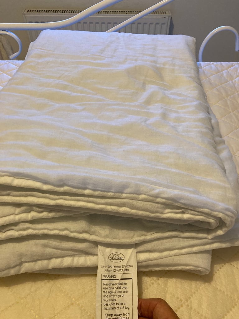 Wooden toddler bed & mattress