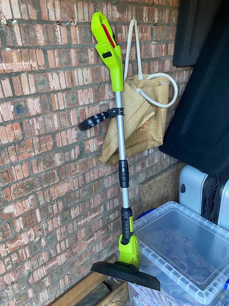 image for Garden strimmer 