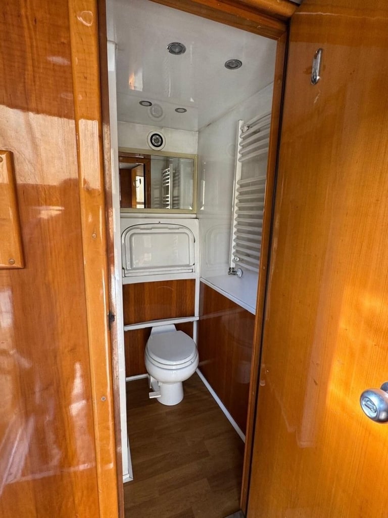2007 Iveco STRALIS 7 HORSE LEHEL HORSEBOX Diesel Automatic