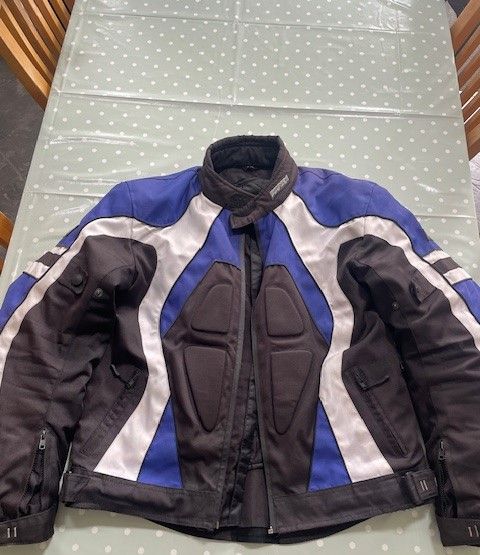 image for Rayven Stinger Motorcycle Jacket XL - Broken Zip