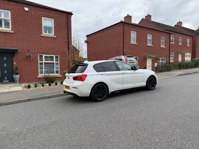2015 BMW 1 Series Sport 1.5 118i Sport Hatchback Petrol Auto