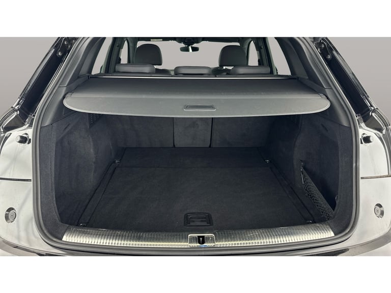 2021 Audi Q5 2.0 TDI 40 S line SUV 5dr Diesel S Tronic quattro Euro 6 (s/s) (204 ps) - L Suv Dies...