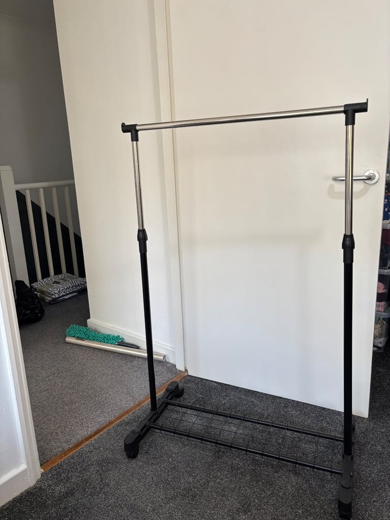 FREE clothes rail FREE