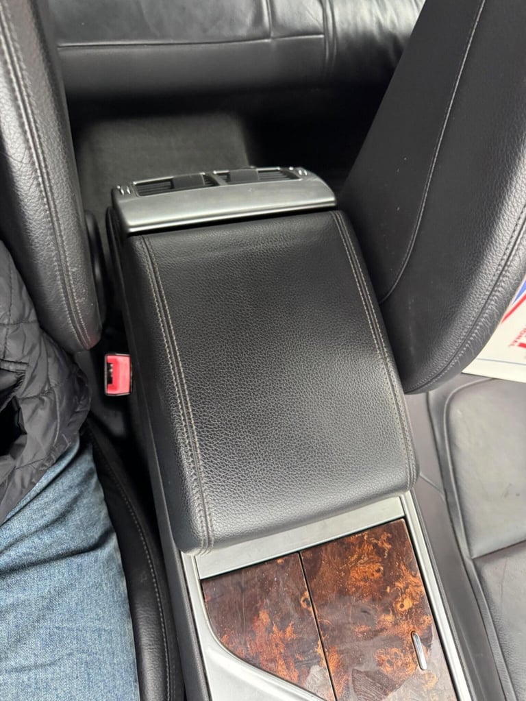 JAGUAR XF 2.2d Luxury Auto Euro 5 (s/s) 4dr 2011