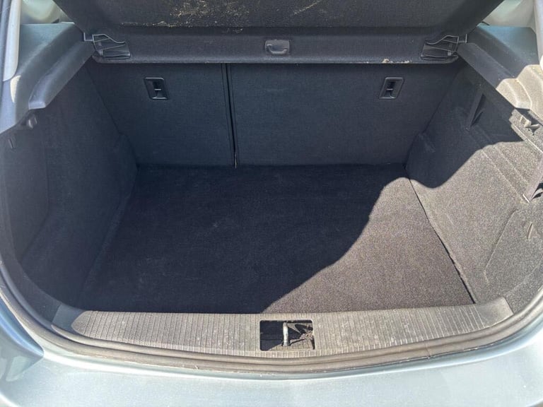 Vauxhall, ASTRA, Hatchback, 2011, Manual, 1598 (cc), 5 doors