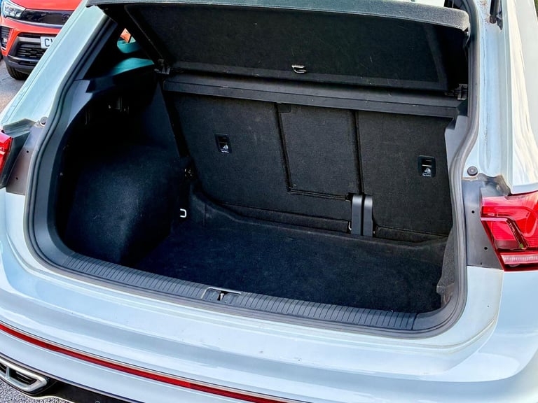 2020 Volkswagen Tiguan 1.5 TSI R-Line DSG **Lovely Example - Automatic**