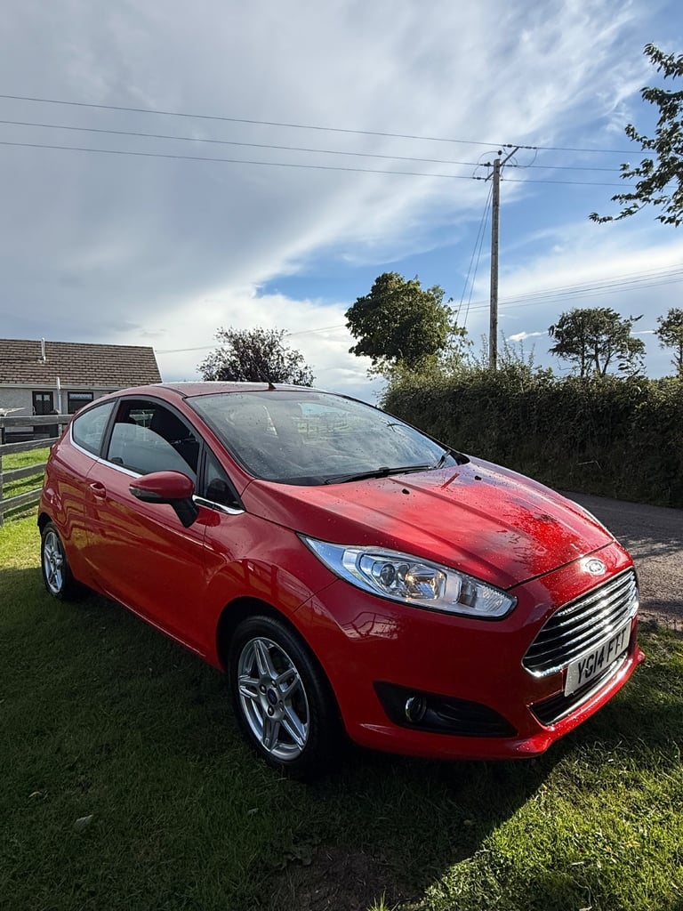 Ford, FIESTA, Hatchback, 2014, Manual, 1241 (cc), 3 doors