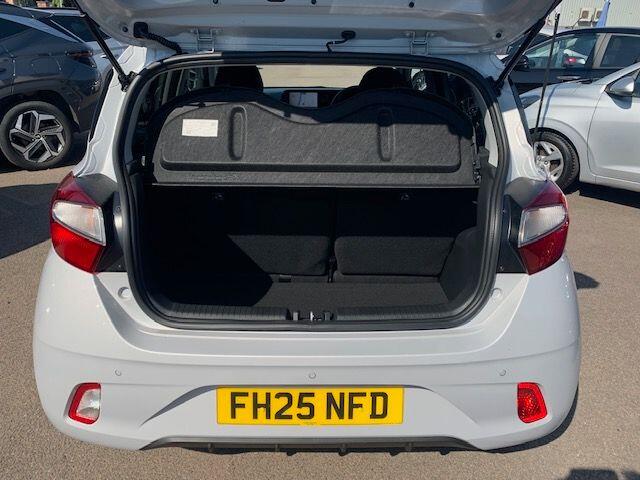 2025 Hyundai i10 1.0 [63] Premium 5dr [Nav] HATCHBACK Petrol Manual