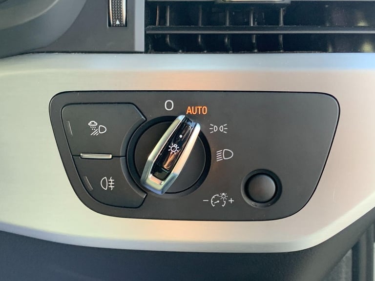 2016 Audi A4 Avant 2.0 TDI S line S Tronic Euro 6 (s/s) 5dr ESTATE Diesel Automatic