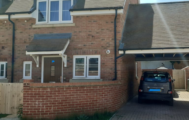 2 bed Whitchurch looking for 2/3 bed house Andover