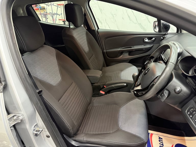 2015 Renault Clio 1.5 dCi Dynamique S MediaNav Hatchback 5dr Diesel Manual Euro 5 (s/s) (90 p HAT...