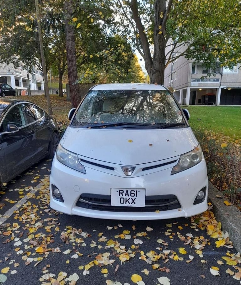 Toyota Estima in Aldershot GU12