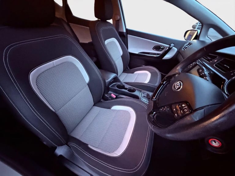 2015 Kia Ceed 1.6 GDi 3 DCT Euro 5 5dr HATCHBACK Petrol Automatic