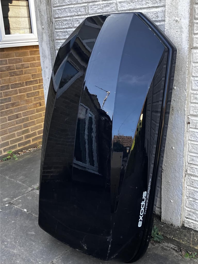 image for Halfords Exodus roof box with lock and keys
