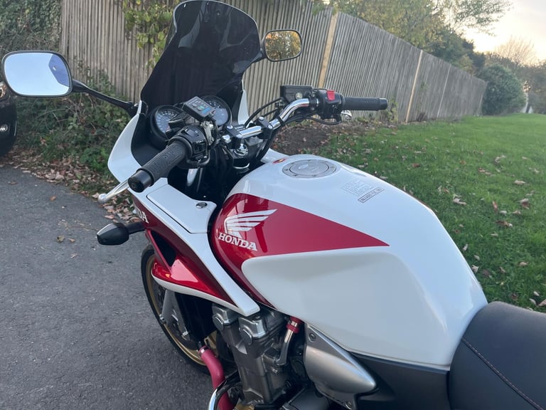 HONDA CB1300SA-5, 2007(07), ONLY 10,547 MILES, FSH, STUNNING BIKE, £4995