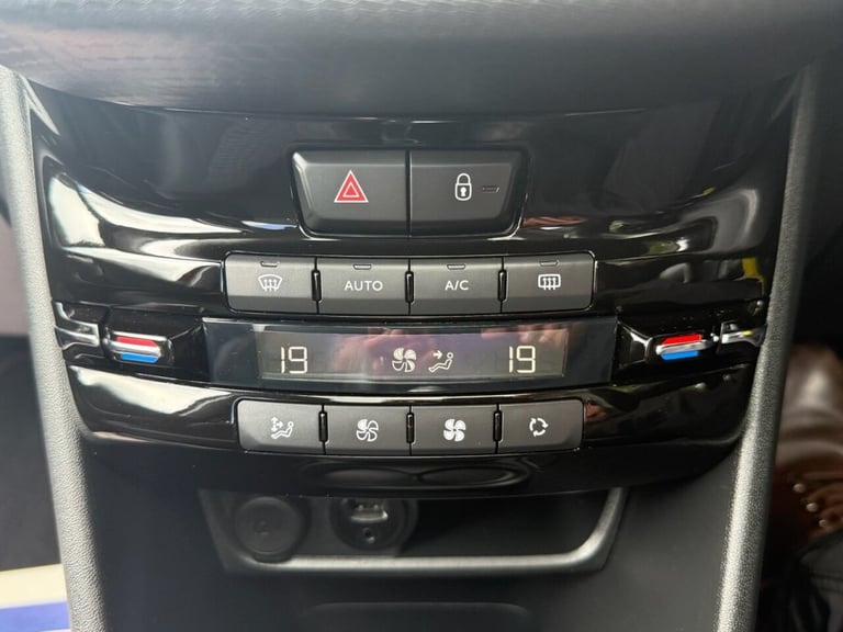 2017 Peugeot 2008 1.6 BlueHDi GT Line SUV 5dr Diesel Manual Euro 6 (s/s) (120 ps) HATCHBACK Diese...