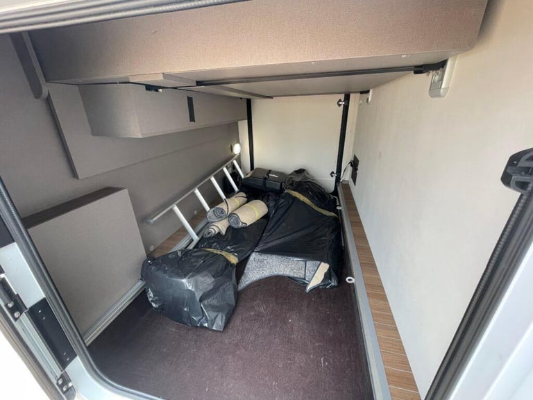 Estrusco T7400 QBC 4 berth 4 Belt Motorhome Rear garage 