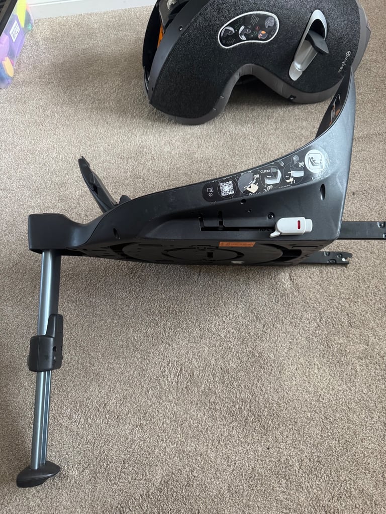 Cybex Sirona platinum Z i-Size baby infant Car Seat Black with  360 Degree Isofix Base