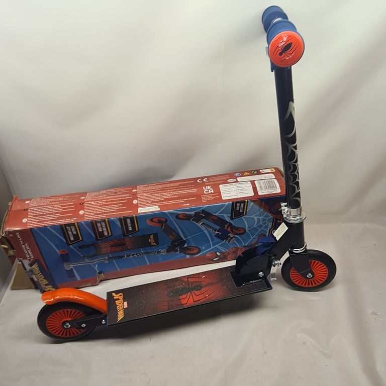 The Ultimate Spider-Man Foldable 2 Wheel Scooter 357