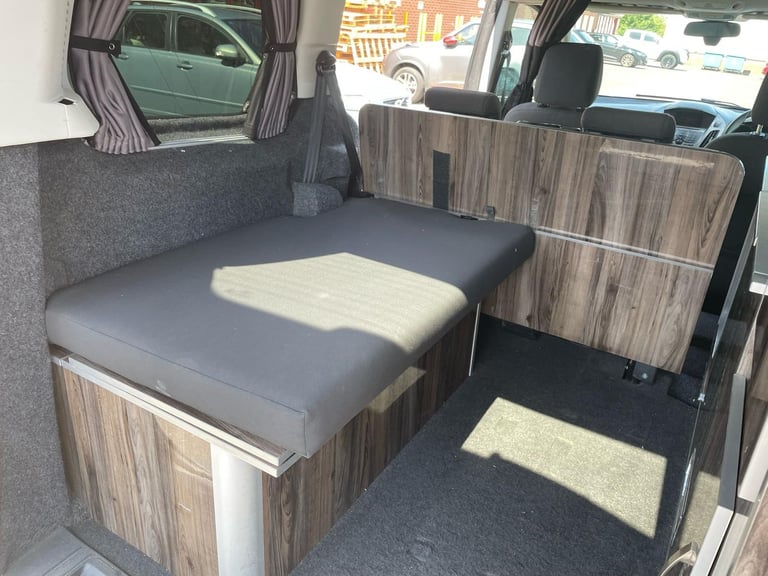 Ford TOURNEO CONNECT GRD ZETEC