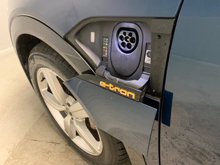2022 Audi e-tron 300kW 55 Quattro 95kWh Technik 5dr Auto ESTATE ELECTRIC Automatic