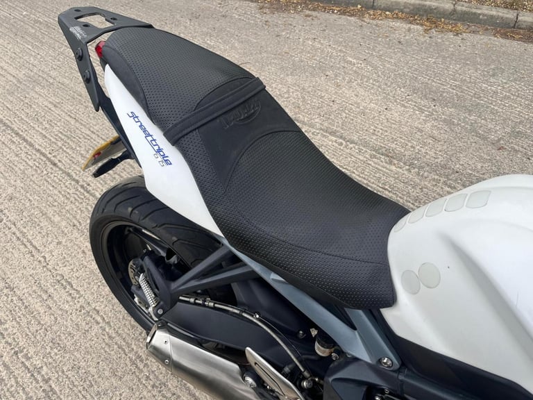 2013 13 TRIUMPH STREET TRIPLE 675 ABS WHITE CLEAN 17k MILES NAKED