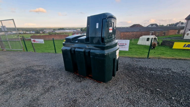 Titan 1300 litre bunded diesel fuel station tank 240v pump tractor 