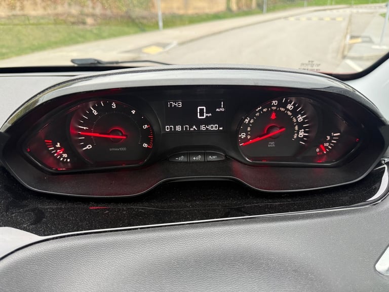 2015 Volvo S60 D2 [115] SE Lux Nav 4dr Powershift SALOON Diesel Automatic