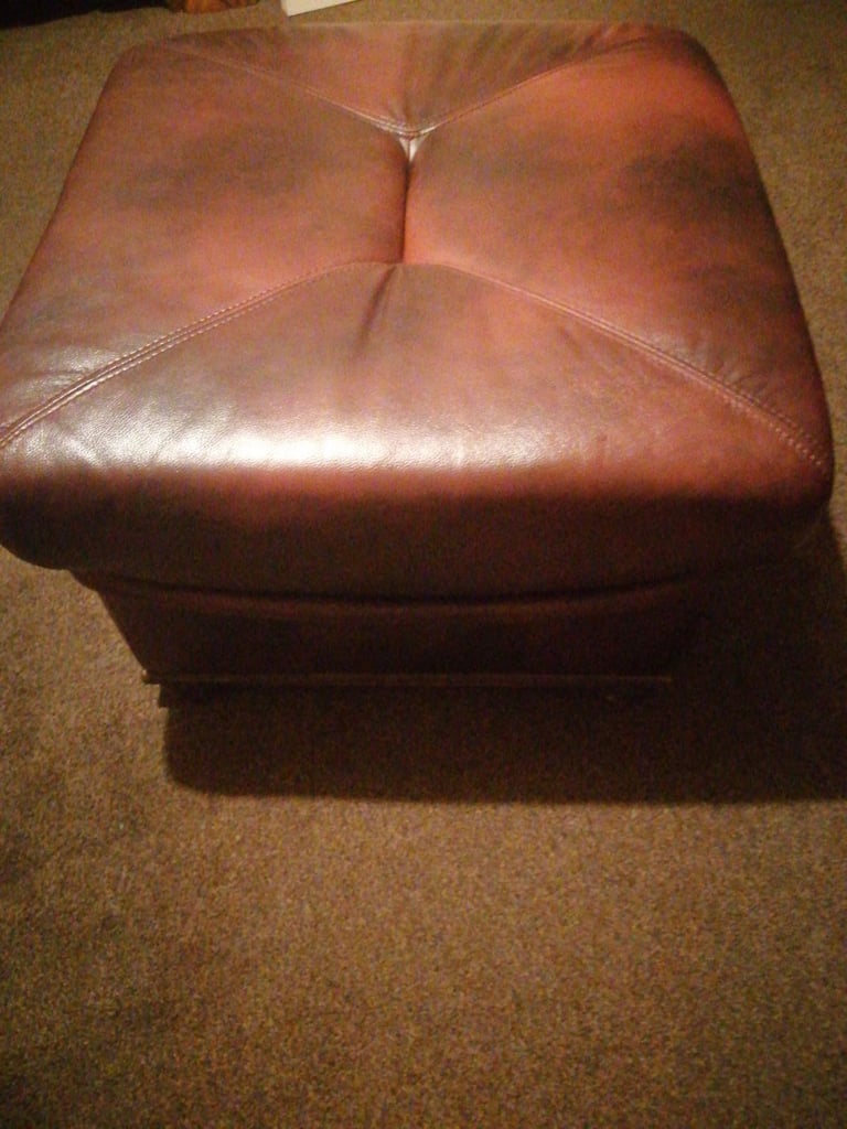 AS NEW SQUARE LEATHER LOOK PUFFA