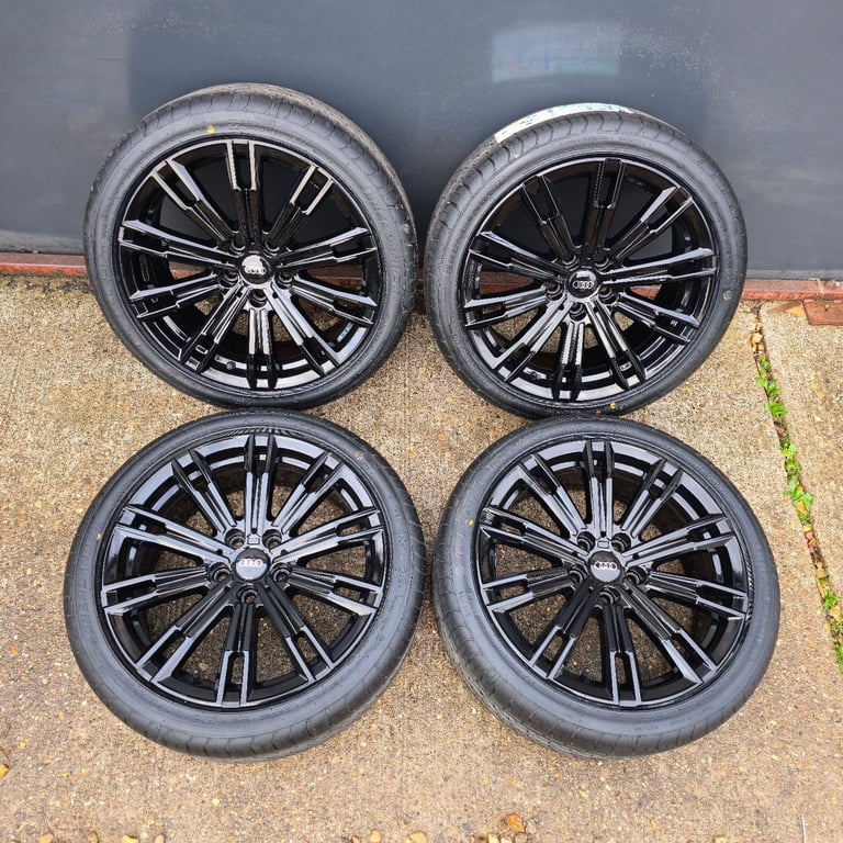 Genuine Audi S3 A3 18" Alloy Wheels New tyres Skoda Octavia A4 A5