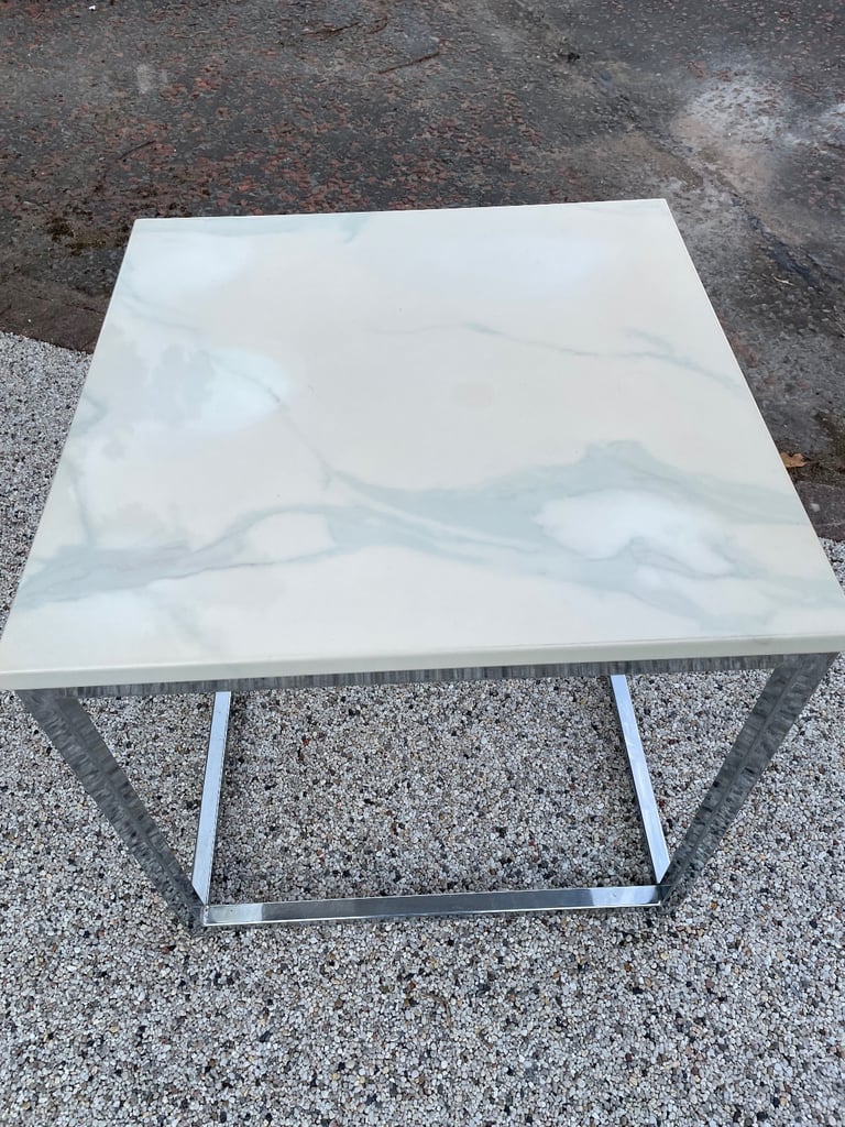 Side/Lamp table