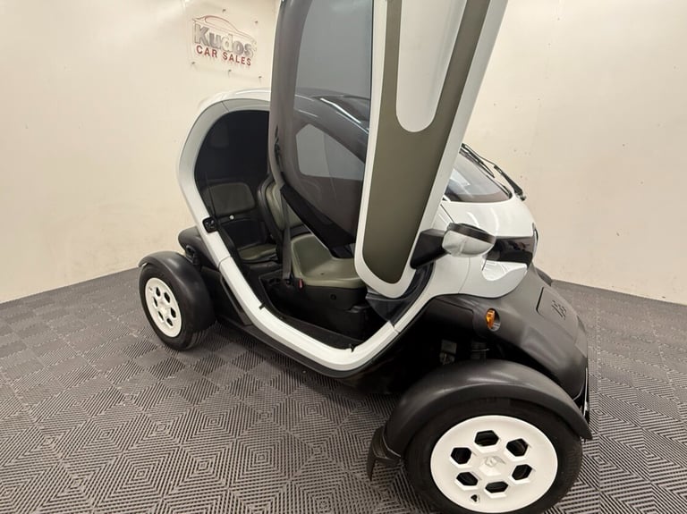 2012 Renault Twizy 13kW COLOUR 2dr Auto - LOW 14000 MILES **£20 ROAD TAX** SALOON Electric Automatic