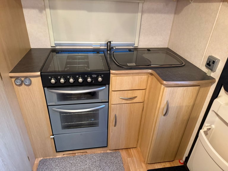 Was £4800 now £3800 Saving £1,000 Coachman Amara 2 Berth 