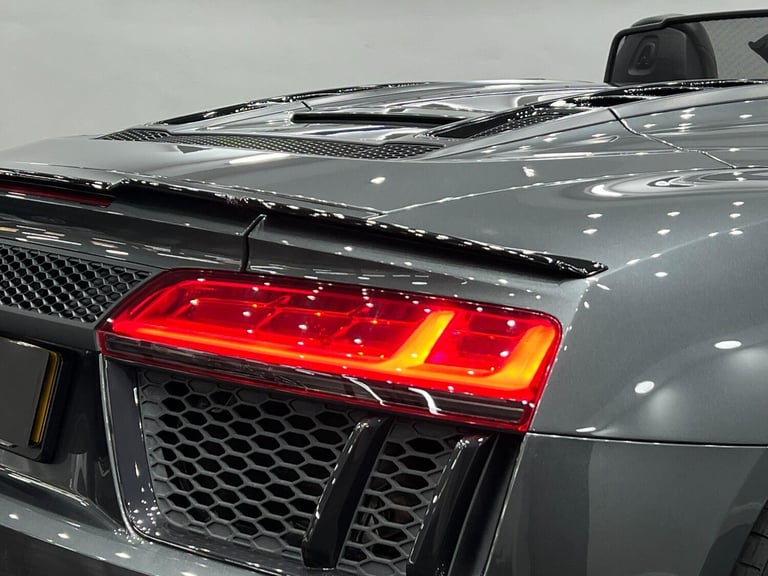  Audi R8 5.2 FSI V10 Spyder S Tronic quattro Euro 6 (s/s) 2dr Petrol Automatic