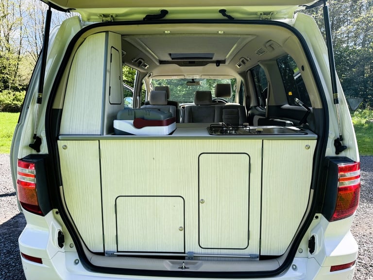 TOYOTA ALPHARD 2005 2.4 PETROL AUTO CAMPER VAN POP TOP ROOF REAR CONVERSION