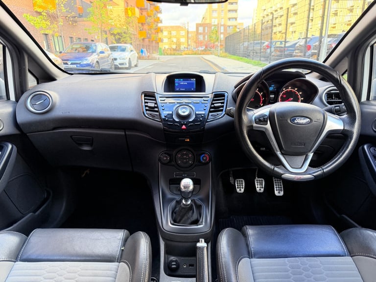 2014 Ford Fiesta 1.6 EcoBoost ST-2 3dr HATCHBACK Petrol Manual