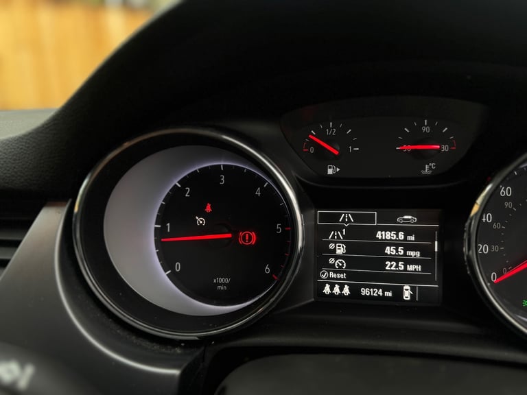 2016 Vauxhall Astra 1.6 CDTi 16V Design 5dr HATCHBACK Diesel Manual