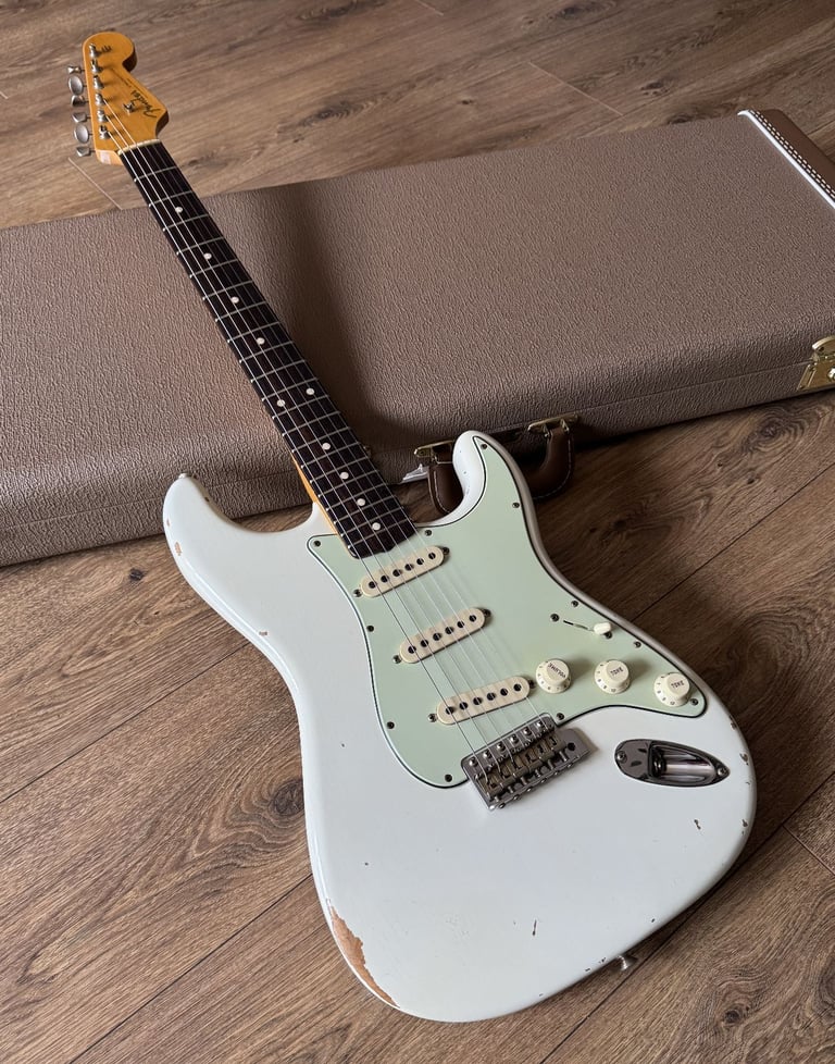 Fender Custom Shop NAMM Limited Edition ’60 Stratocaster Relic Olympic White