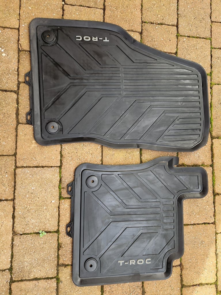 Volkswagen T-Roc front mats and boot liner 