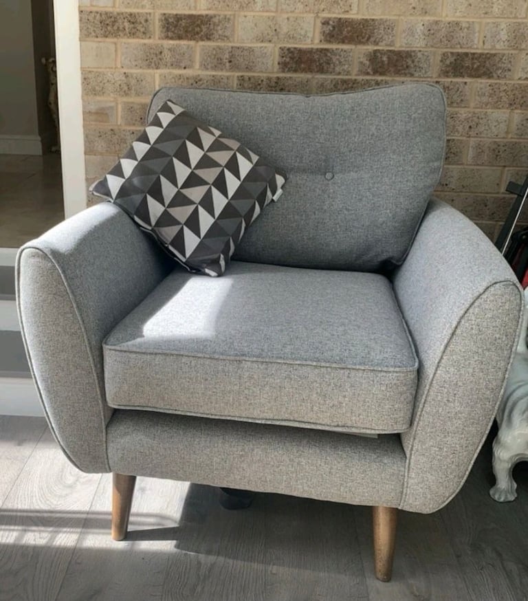 DFS French Connection Sofas..4+1+Footstool 