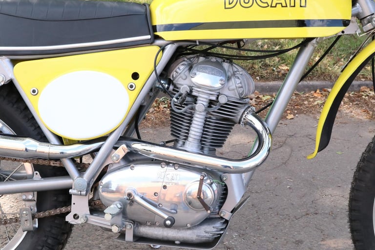Ducati RT450 RT 450 1972 STAGGERING Condition, could be the best in the world!