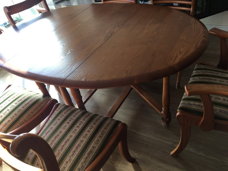 CAN DELIVER- SOLID OAK FOLDING DINING TABLE & 6 CHAIRS EXCELLENT 