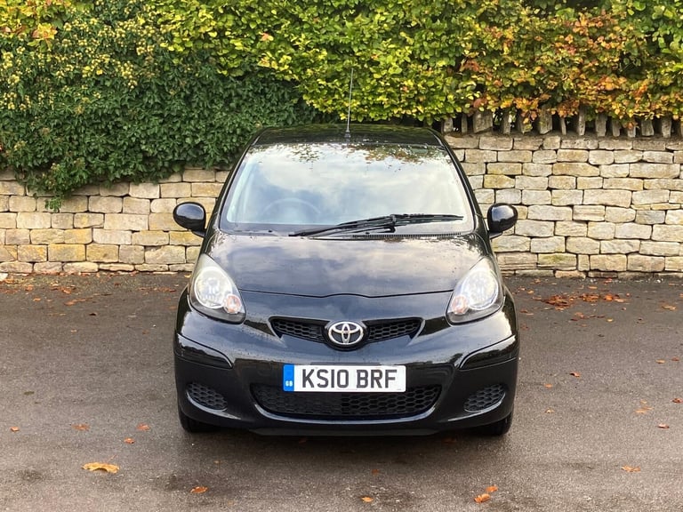 2010 Toyota AYGO 1.0 VVT-i Black 5dr HATCHBACK Petrol Manual